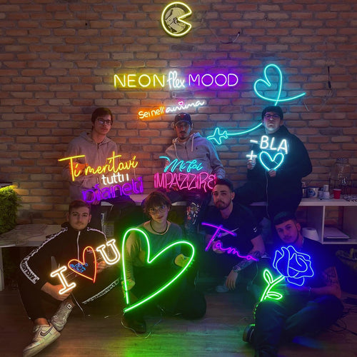 lampada neon arredamento