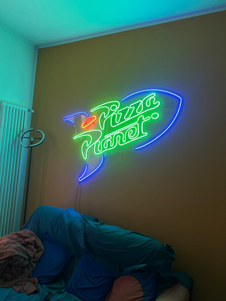 Quanto Consuma un Neon LED? Consumi e Costi Reali